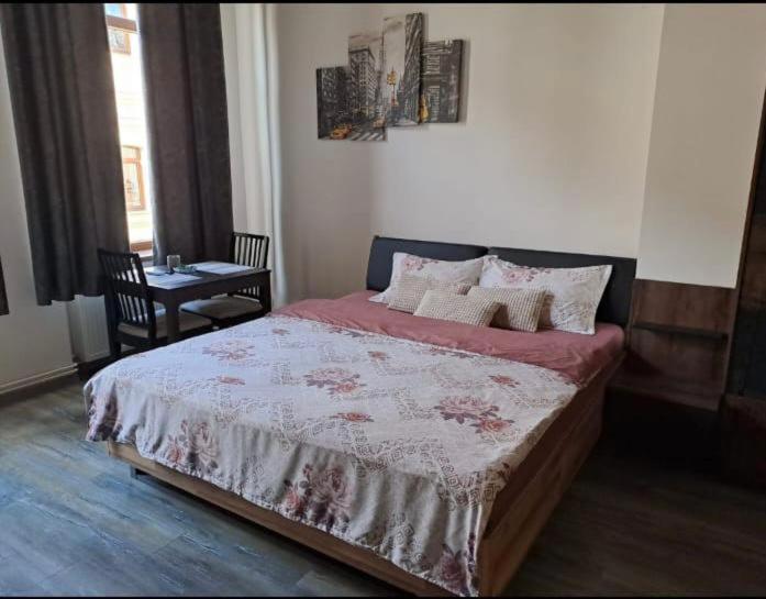 Bistro Centru Vechi Craiova Hotel Eksteriør billede